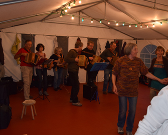 accordeon gîte le vieux madrier la clusaz